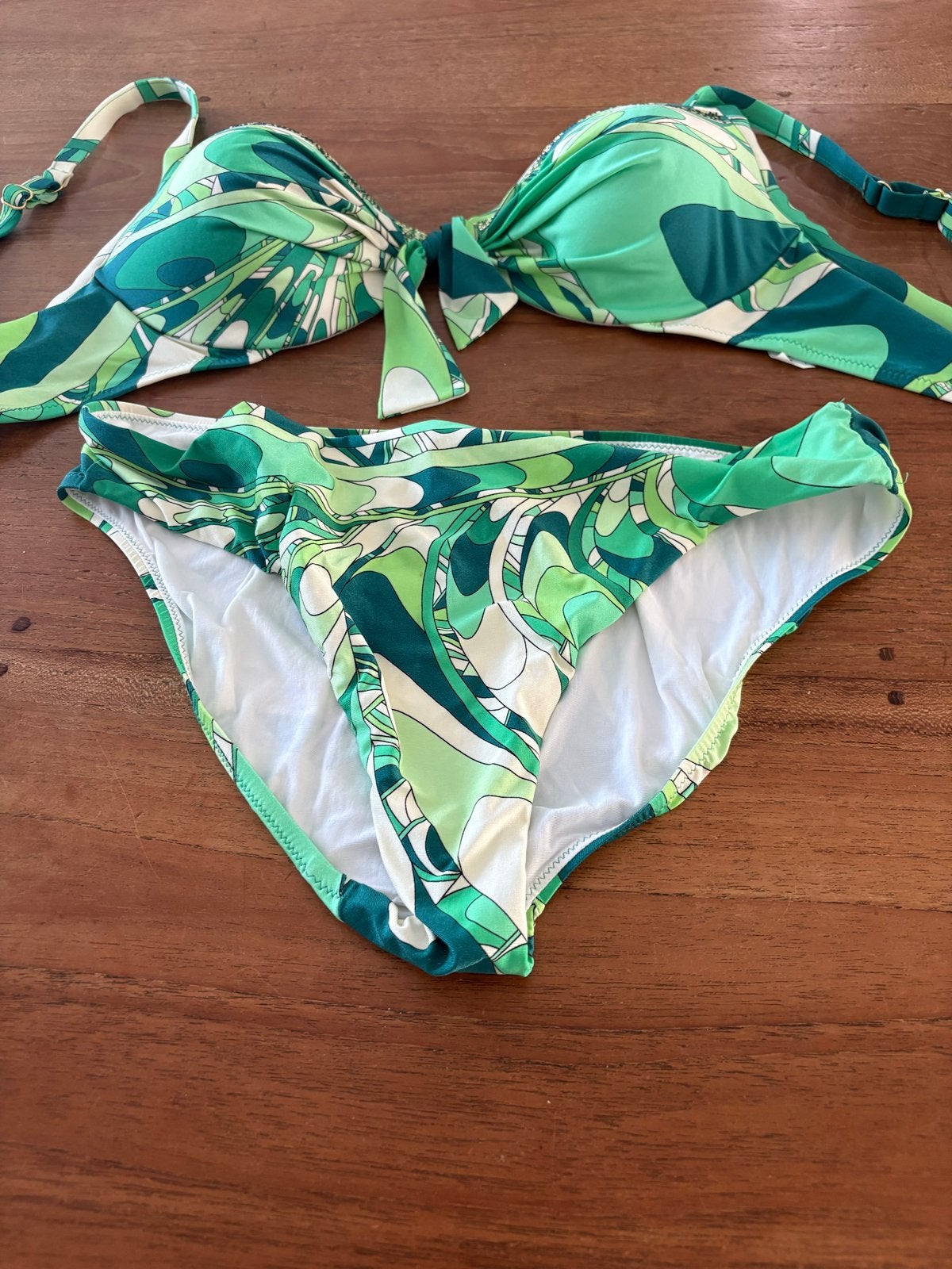 Olivia Gold Bikini - Groen/Wit Patroon met Strass, Ophalen of Verzenden, Zo goed als nieuw, Groen, Bikini