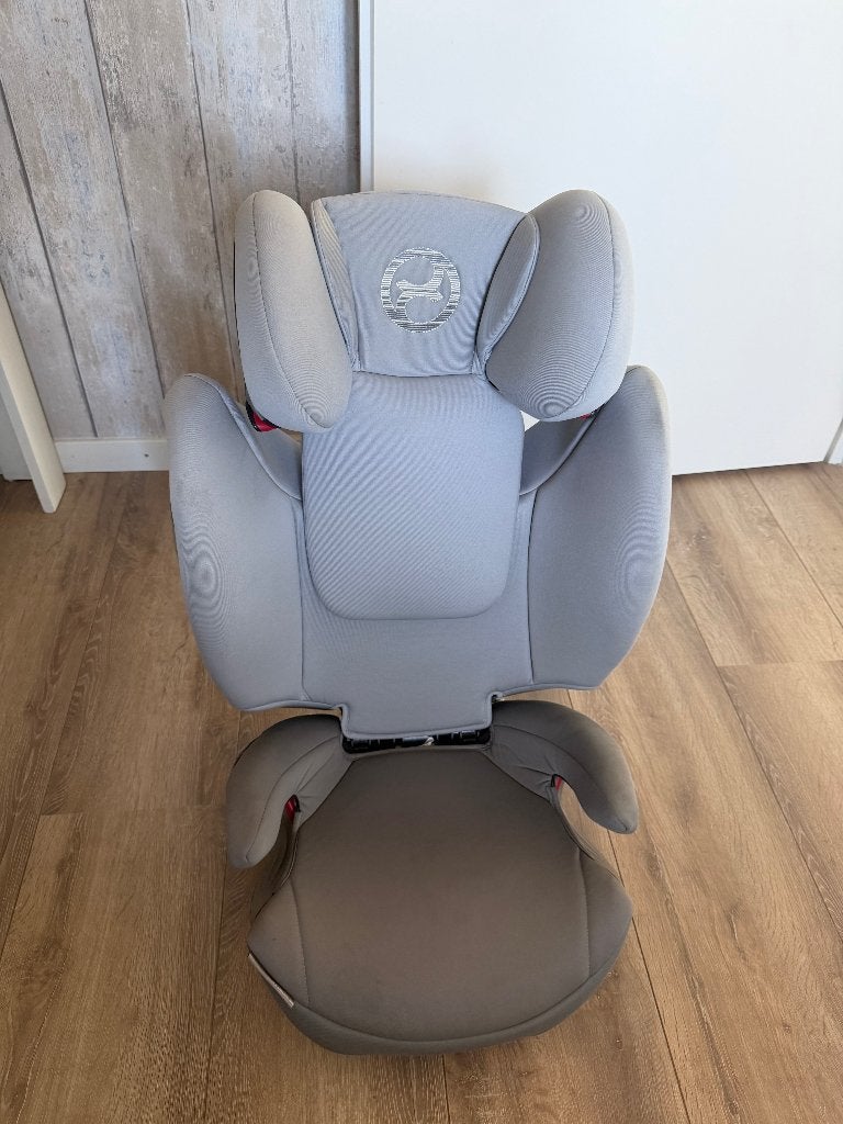 Kinderstoel auto (Cybex), Autogordel of Isofix, 15 t/m 36 kg, Zo goed als nieuw, Verstelbare rugleuning