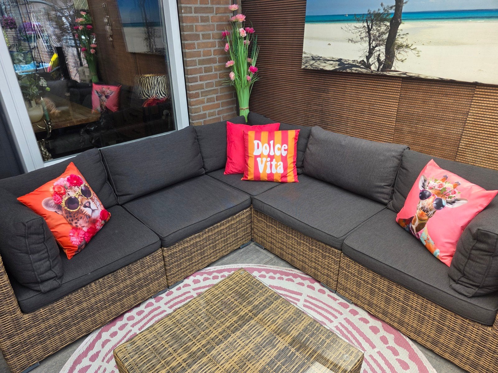 Loungeset met Salontafel 3 jaar oud!, Ophalen, Meer dan 8 zitplaatsen, Zo goed als nieuw, Loungeset