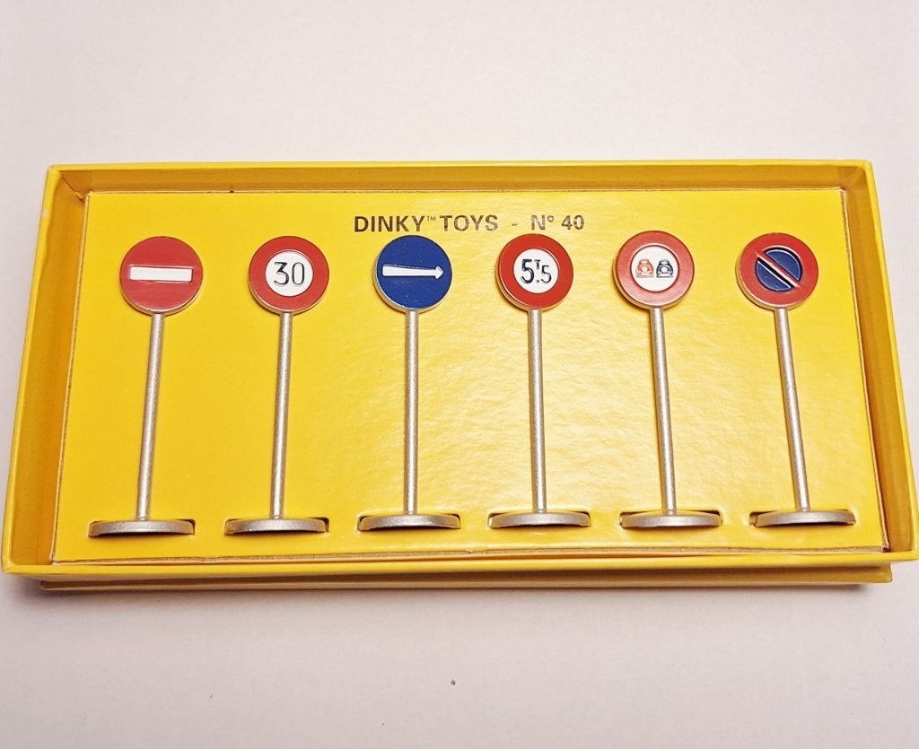 Verkeersborden Dinky Toys, Hobby en Vrije tijd, Ophalen of Verzenden, Nieuw, Auto, Dinky Toys