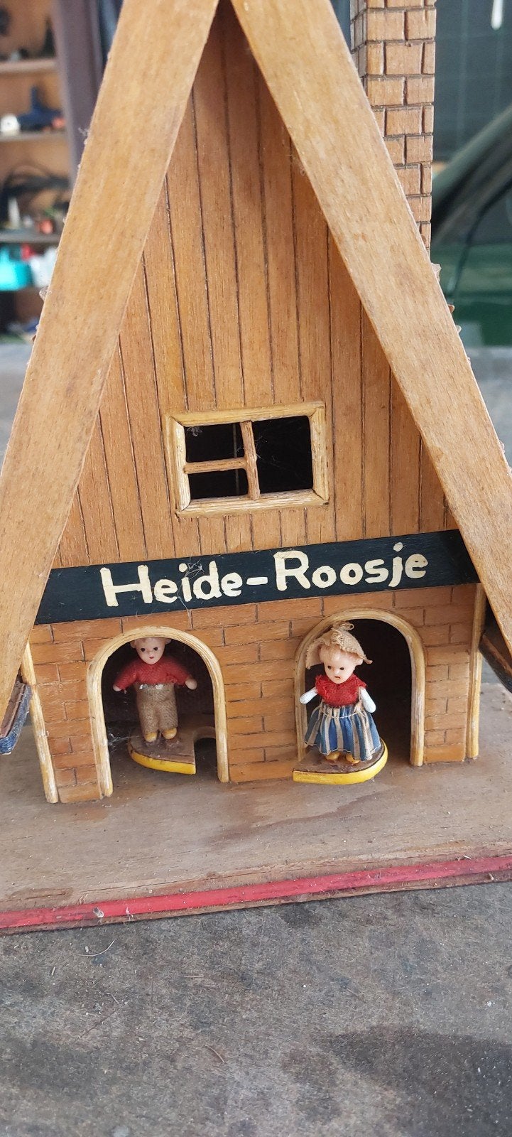 Oud weerhuisje zeer oud 30 cm hoog, Antiek en Kunst, Ophalen of Verzenden
