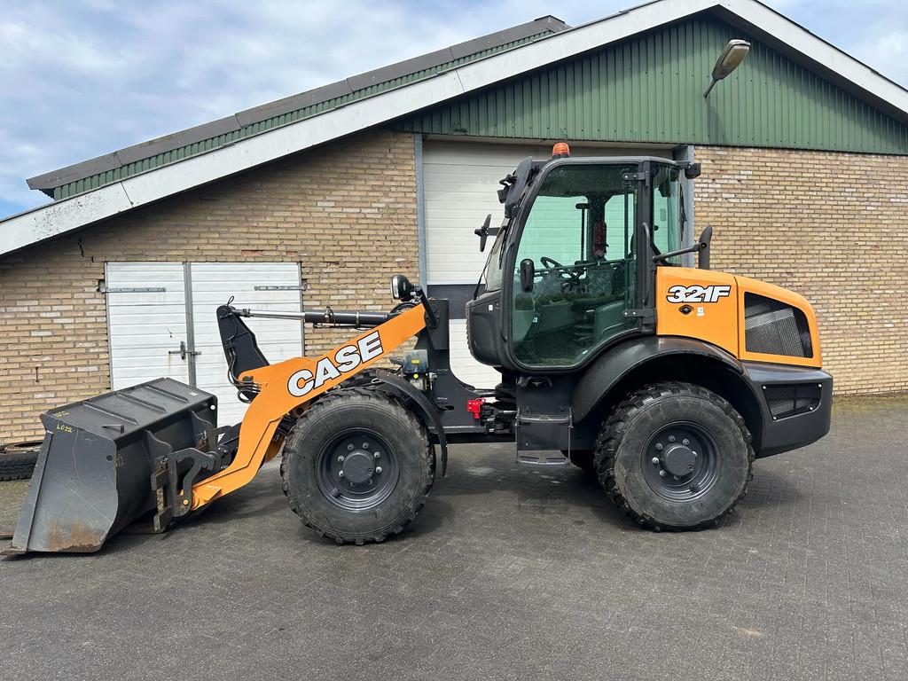Case 321F (bj 2018), Wiellader of Shovel
