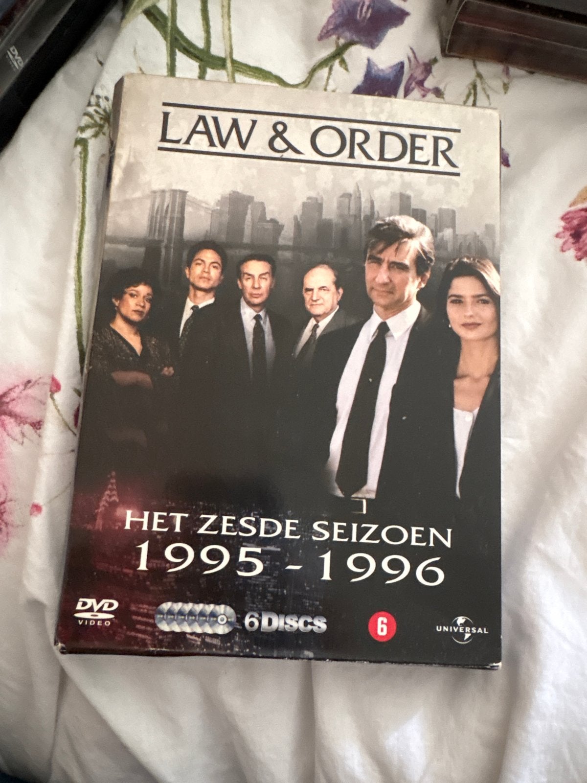 Law & Order: Het Zesde Seizoen (1995-1996) - 6 Discs, Cd's en Dvd's, Dvd's | Tv en Series, Engels, Misdaad, Nederlands, Ophalen of Verzenden