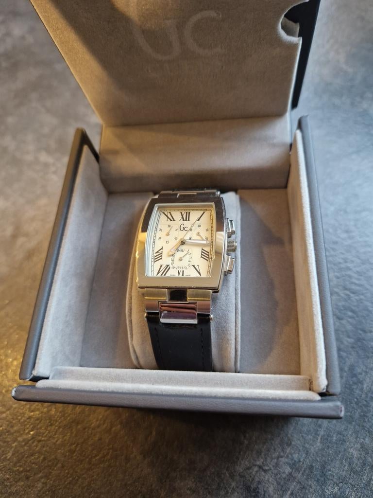 Klassiek Guess Collection Heren Horloge - Z.G.A.N., Sieraden, Tassen en Uiterlijk, Horloges | Heren, Overige merken, Leer, Staal