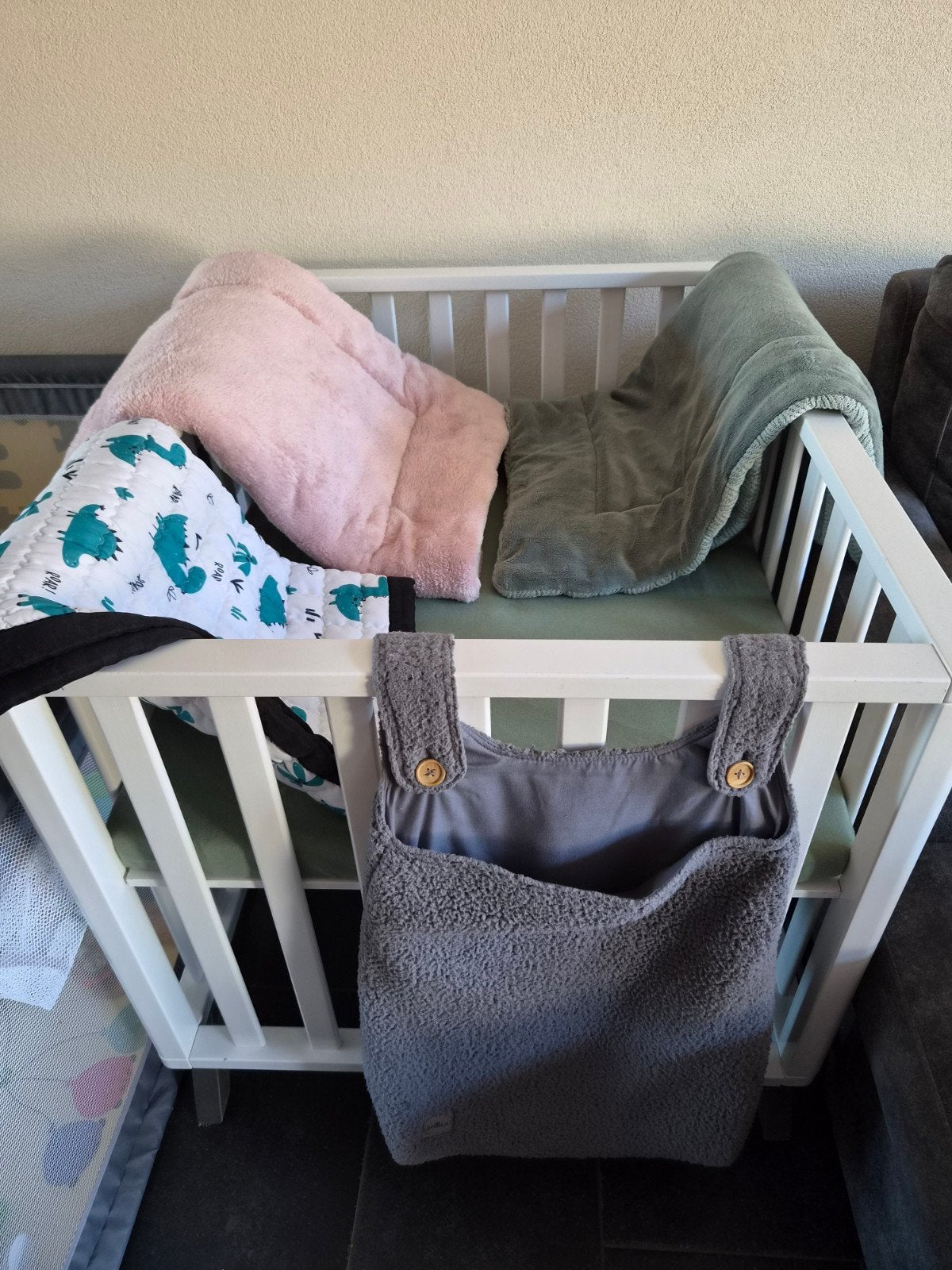 Babybox met accessoires van Jollein en Meyco, Ophalen, Gebruikt, Vierkant, Boxkleed