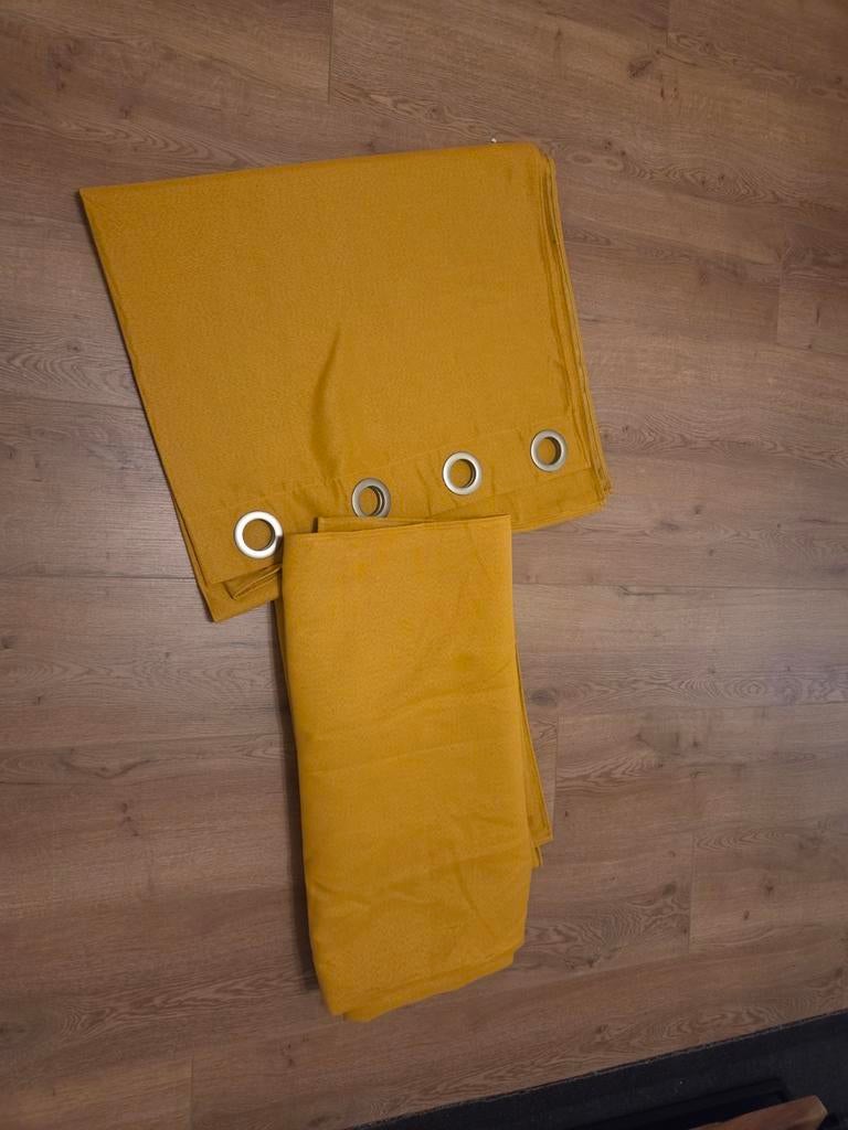 4 okergele gordijnen 140x245, Huis en Inrichting, Ophalen, Zo goed als nieuw, 200 cm of meer