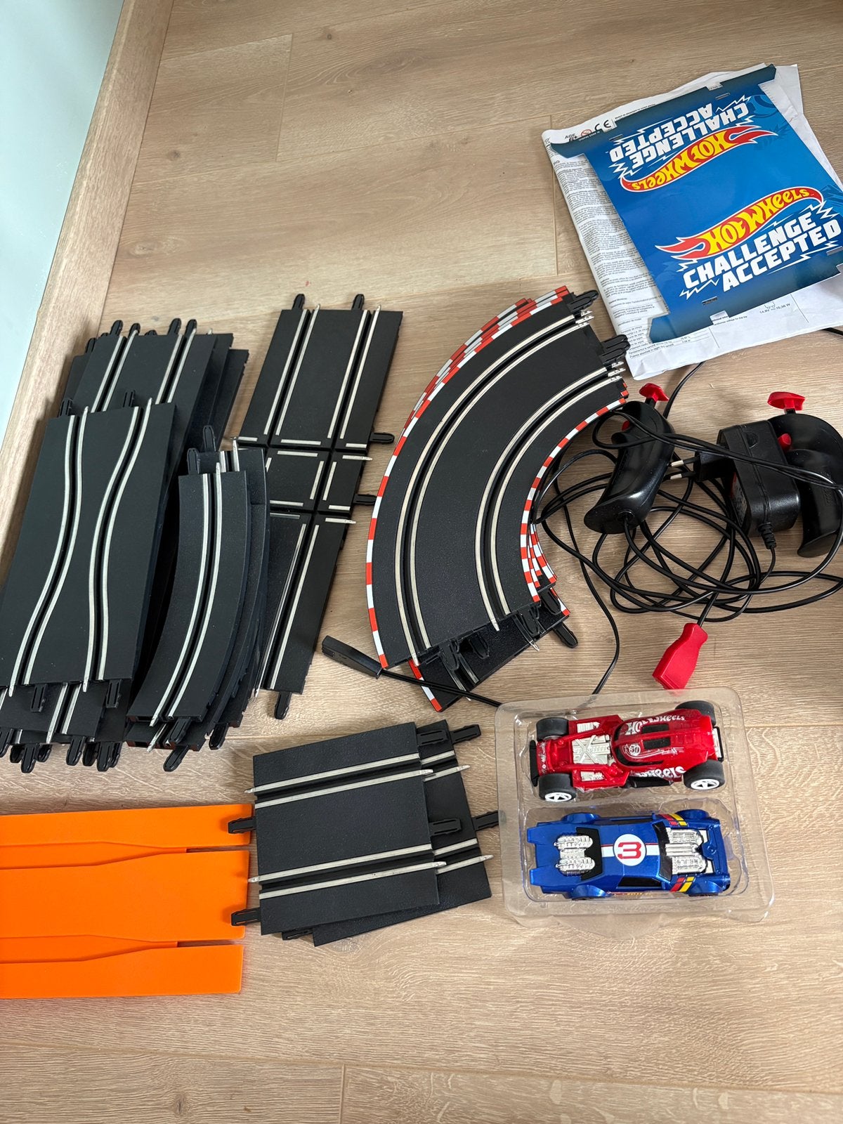 Carrera racebaan Hotwheels, Kinderen en Baby's, Speelgoed | Racebanen, Ophalen, Racebaan, Carrera, Zo goed als nieuw