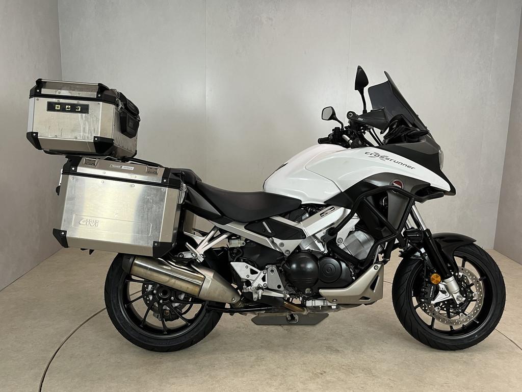 Honda VFR 800 XF CROSS RUNNER (bj 2016), Motoren, Motoren | Honda, Cco@honda-eu.com, Stroombaan 4
1181 VX  Amstelveen, Honda Motor Europe Ltd