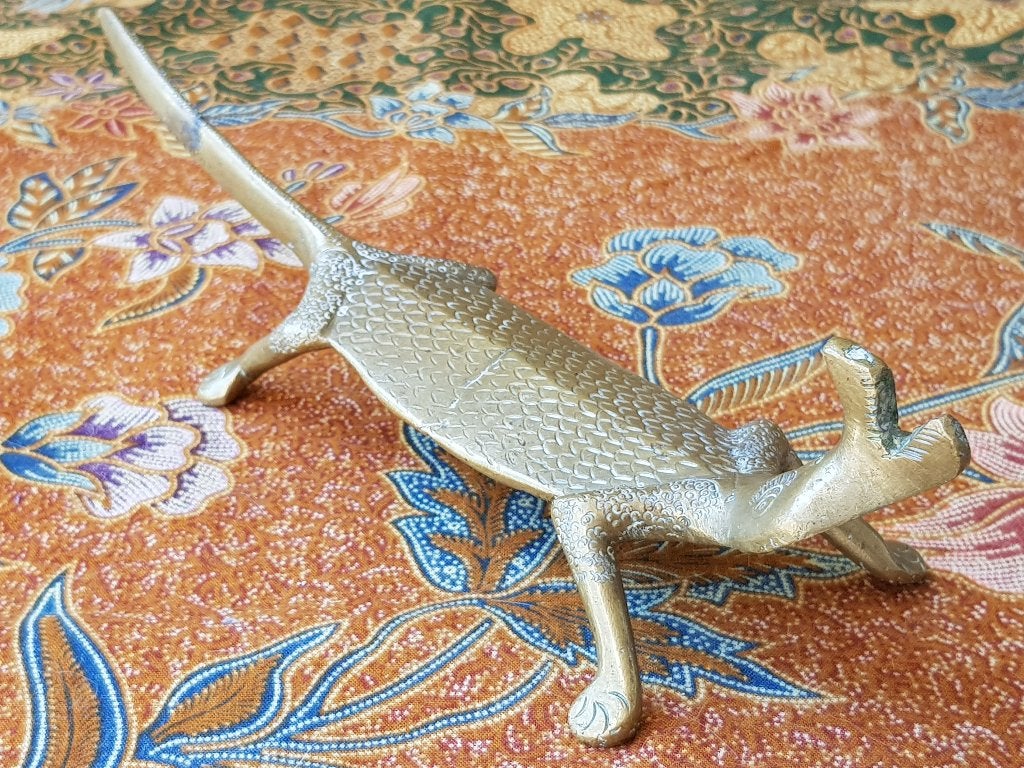 Antiek brons beeldje uit Afrika van een krokodil 25 cm., Antiek en Kunst, Handgemaakt, Afrika, Ophalen of Verzenden, Brons