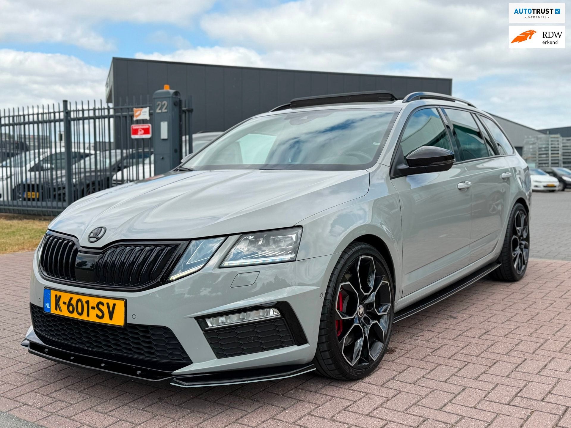 Skoda Octavia Combi 2.0 TSI VRS 245 Business 2017 Vol opties, Auto's, Skoda, Gebruikt, Euro 6, 4 cilinders, 1984 cc