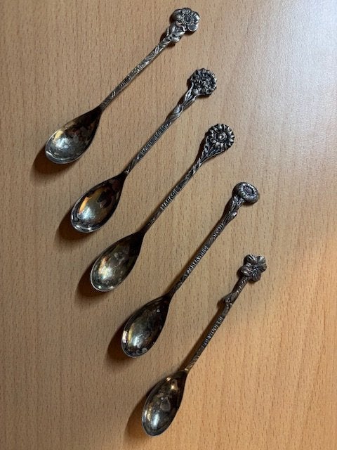 DE theelepeltjes Wilde bloemen serie, 5 stuks, Antiek en Kunst, Antiek | Bestek, Ophalen of Verzenden