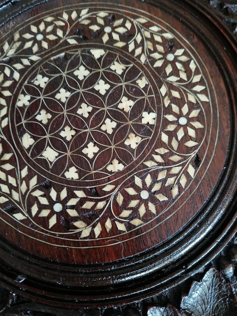 Antiek houtsnijwerk tafel, Ophalen of Verzenden