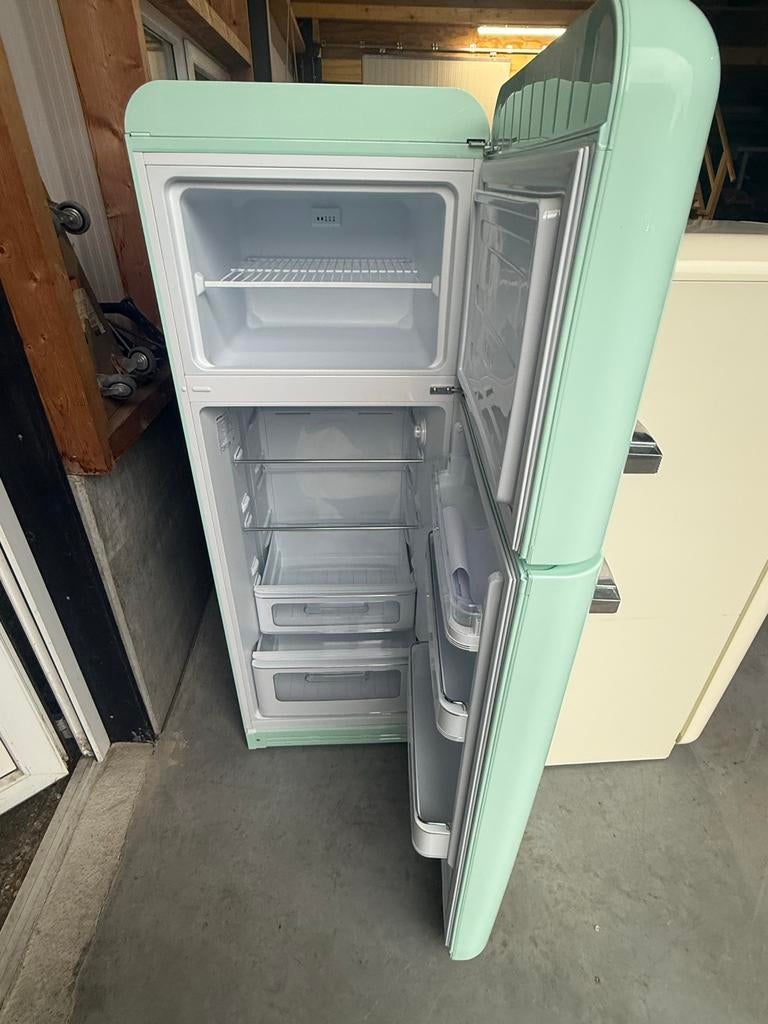 Smeg Koelkast met Vriezer - Retro Mintgroen Design, 150 tot 200 liter, Bella, 60 cm of meer, Ophalen of Verzenden