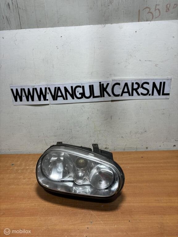 Koplamp rechts Volkswagen Golf IV ('97-'04, Gebruikt, Volkswagen, Ophalen of Verzenden