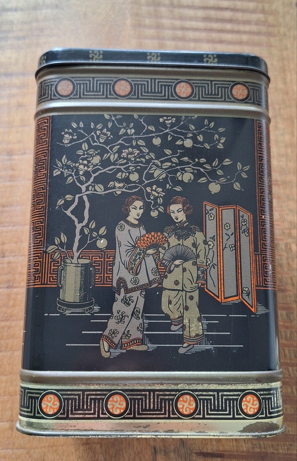 Vintage blik met oriëntaalse afbeeldingen, Ophalen of Verzenden, Gebruikt, Thee, Overige merken