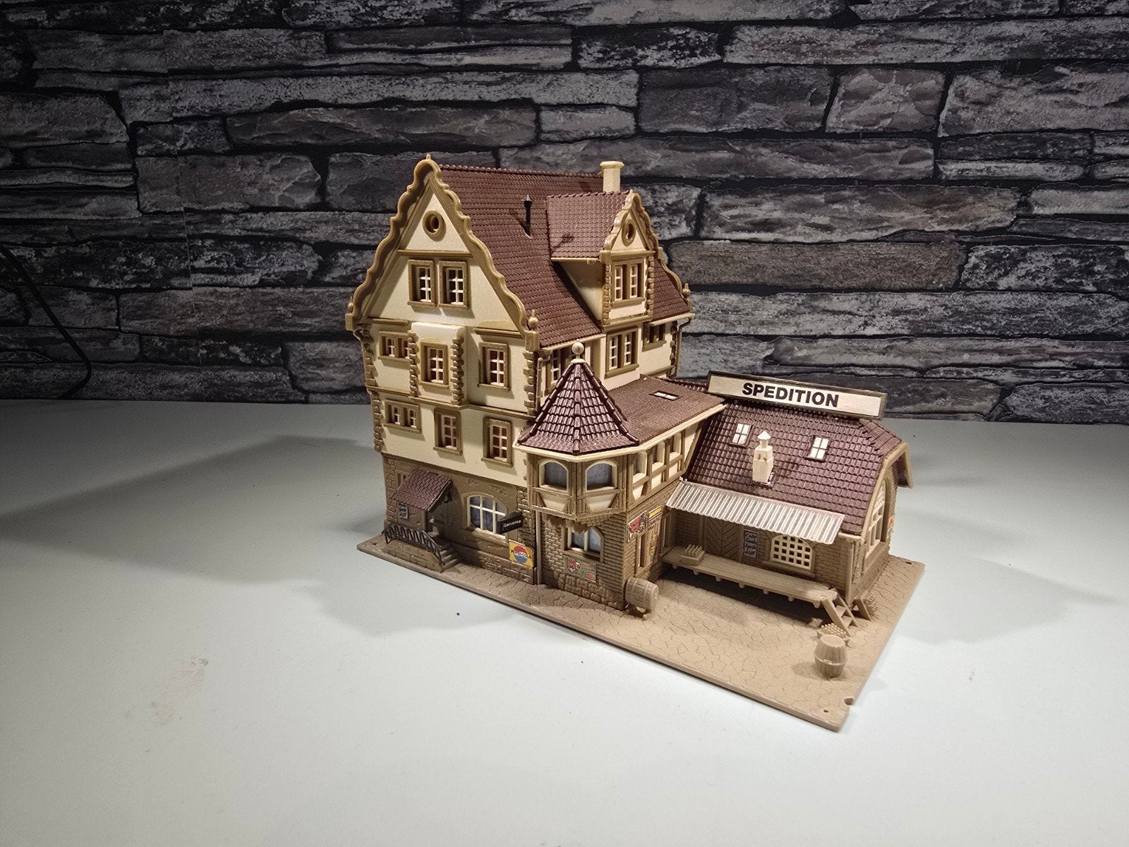 vakwerkhuis spedition N spoor modeltrein 1:160, Ophalen of Verzenden, Gebruikt, Brug, Tunnel of Gebouw, Overige merken