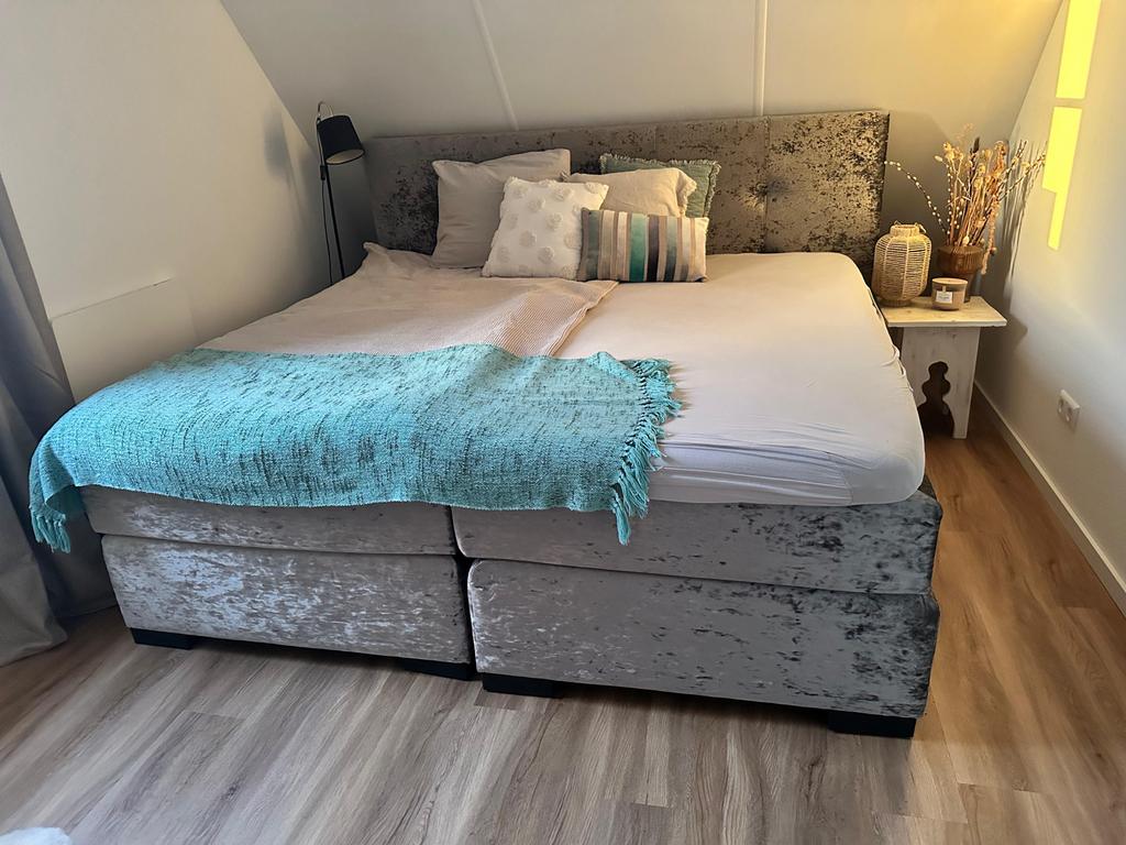 Boxspring 200x200 met hoofdbord, Huis en Inrichting, Slaapkamer | Boxsprings, Ophalen, Gebruikt, Tweepersoons, Overige maten