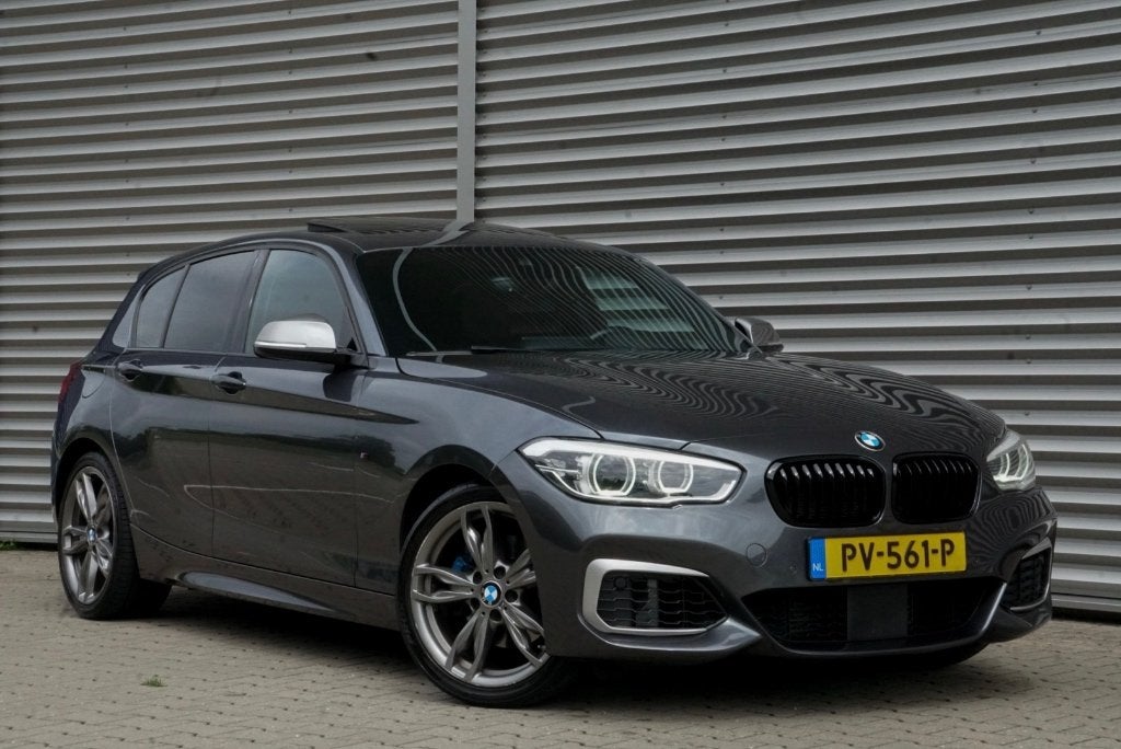 BMW 1-Serie 125d M-Sport Shadow ACC/Schuifdak/Keyless/Adapti, Auto's, Automaat, 1995 cc, Zwart, 4 cilinders