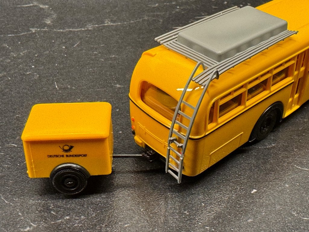 Bus-2198: Deutsche Post - 1 assige aanhanger, Hobby en Vrije tijd, Ophalen of Verzenden, Zo goed als nieuw, Bus of Vrachtwagen
