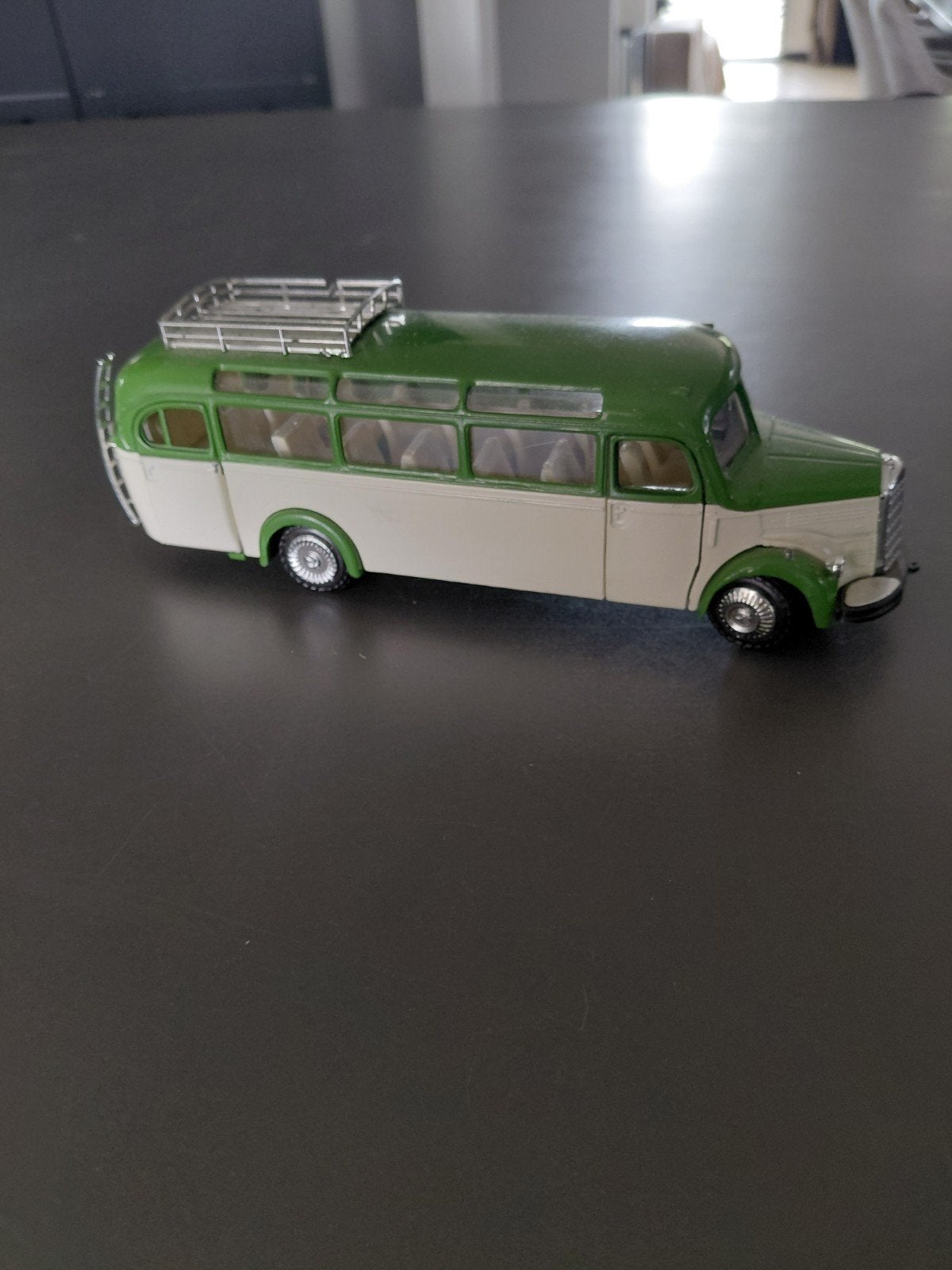 Vintage modelbus (zoldervondst), Hobby en Vrije tijd, Overige merken, Gebruikt, 1:50 of kleiner, Overige typen