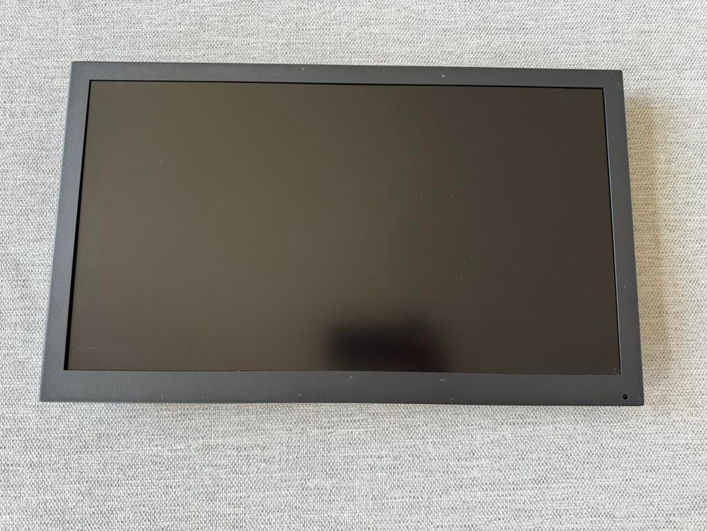 Beetronics 19 inch monitor - 580€ new, Gebruikt, 50 Hz, LCD, 100 cm of meer