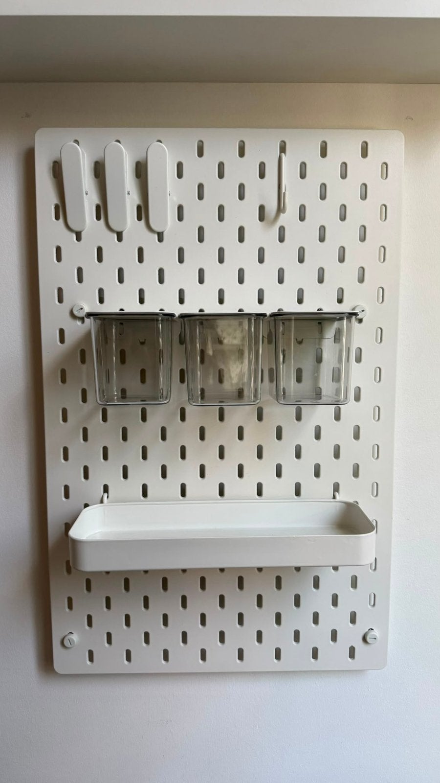 Ikea ophangbord wit INCLUSIEF ACCESOIRES, 36x56 cm, Huis en Inrichting, Woonaccessoires | Memoborden, Ophalen, Zo goed als nieuw