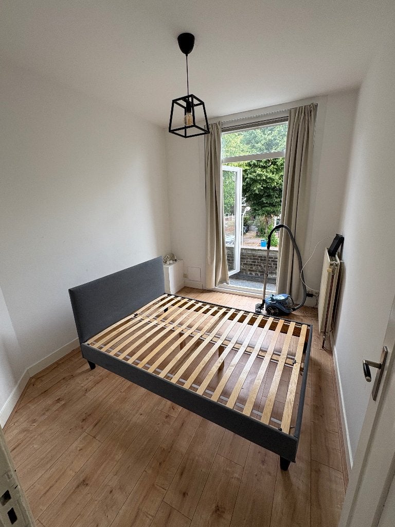 IKEA bedframe 140x200 GRATIS af te halen, Huis en Inrichting, Ophalen, Tweepersoons, 140 cm, Zo goed als nieuw