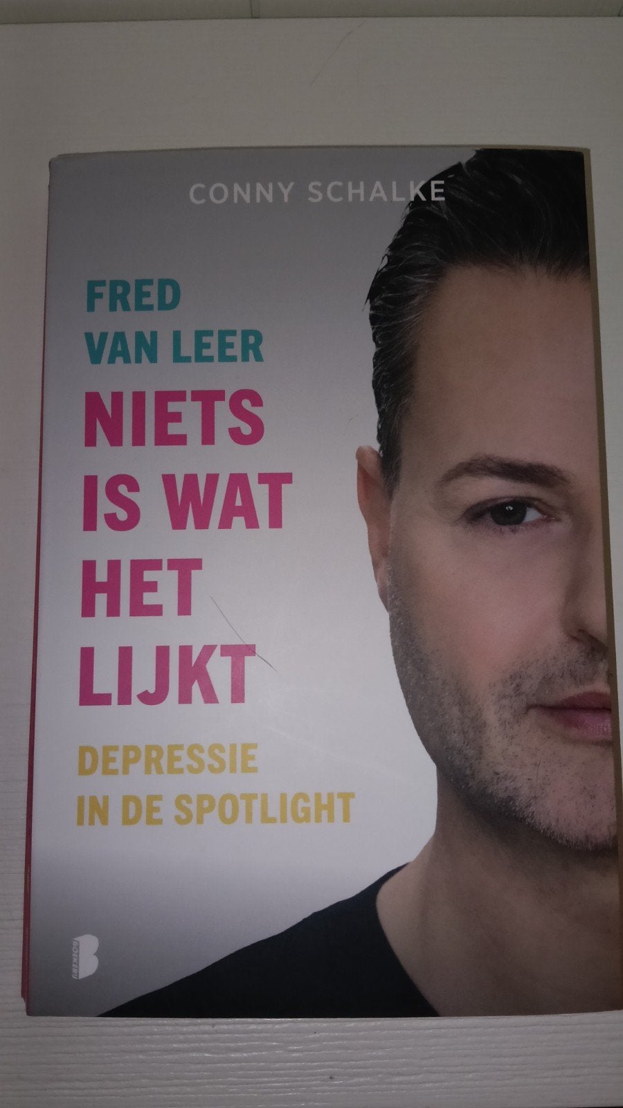 Fred van Leer - Niets is wat het lijkt, Ophalen of Verzenden, Zo goed als nieuw, Fred van Leer; Conny Schalke