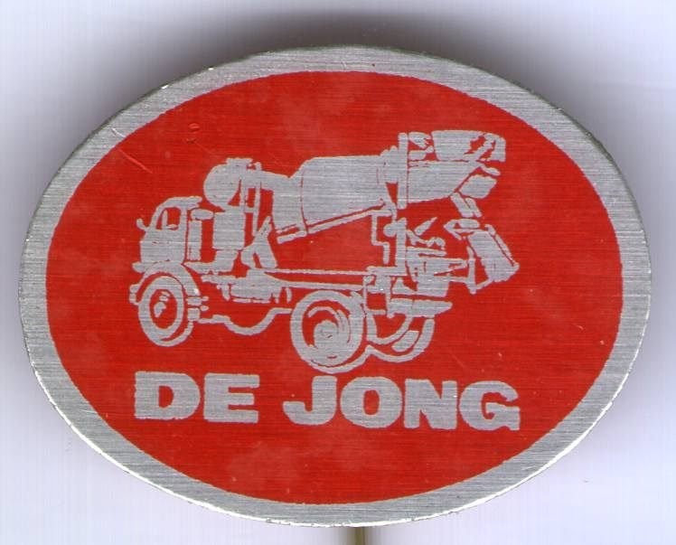 De Jong betoncentrale rood op blik speldje ( C_134), Ophalen of Verzenden, Zo goed als nieuw, Transport, Speldje of Pin