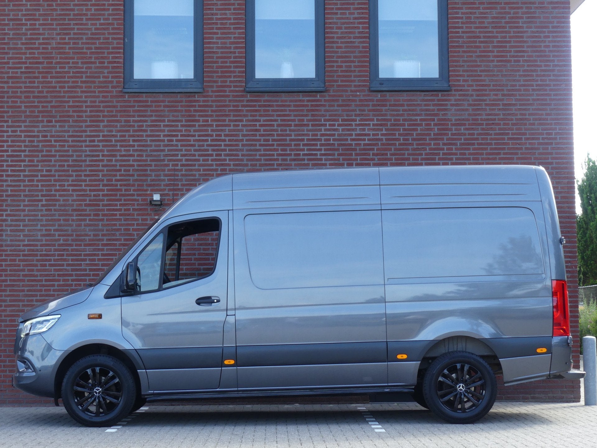 Mercedes-Benz Sprinter 317 CDI L2H2 LED/PDC/Navigatie/Camera, Auto's, Automaat, Achterwielaandrijving, Gebruikt, Euro 6