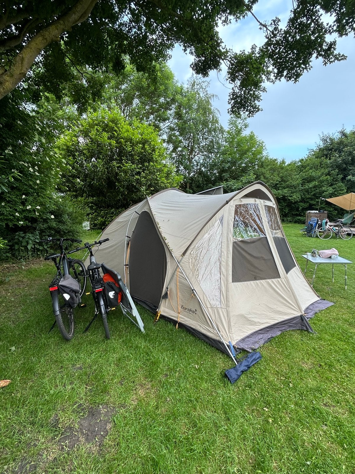 Eureka Outside Inn+ BTC RS 4-persoonstent, Ophalen, Gebruikt, Tot en met 4