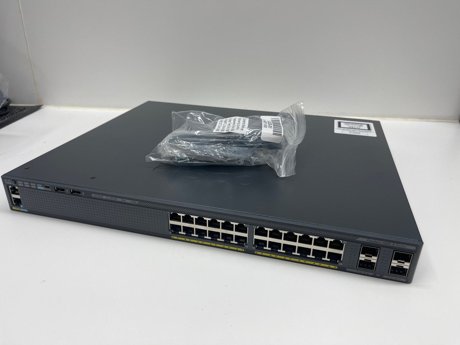 Cisco Catalyst 2960-X 24-poorts POE+ Netwerk Switch 370W, Ophalen of Verzenden, Nieuw