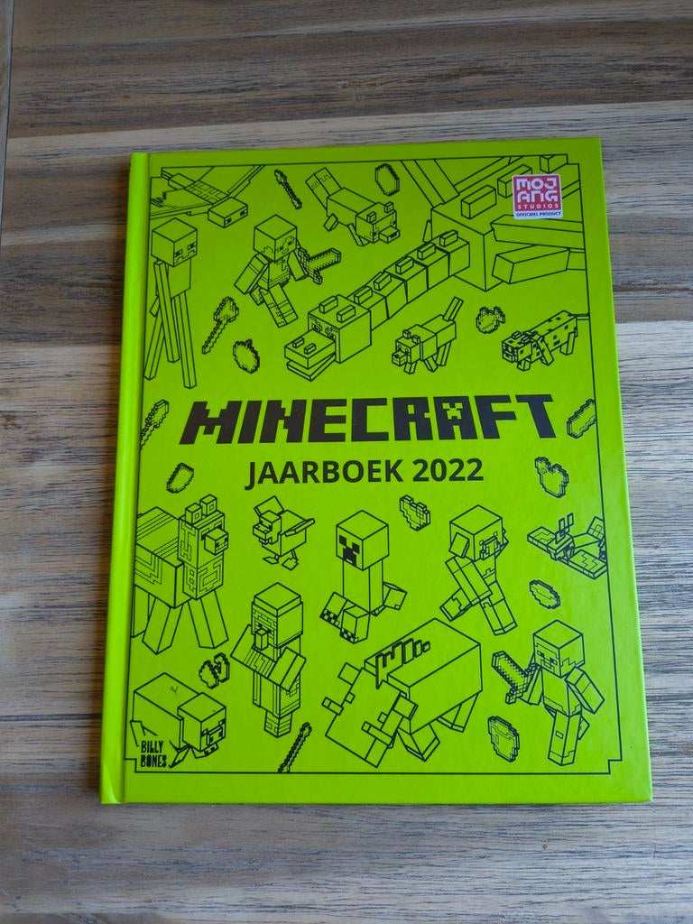 Minecraft Jaarboek 2022 - Must-have voor fans!, Ophalen of Verzenden, Zo goed als nieuw, Overige merken