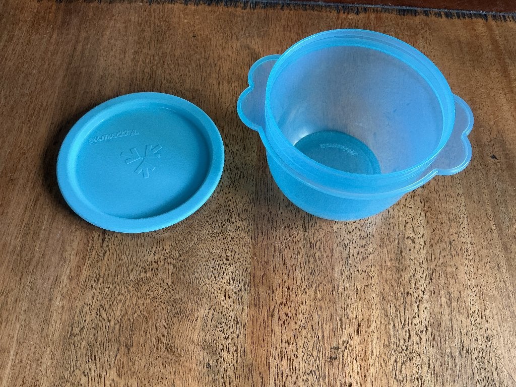 Tupperware vershoudbakje met bijpassende deksel., Ophalen, Gebruikt, Luchtdicht, Bewaardoos