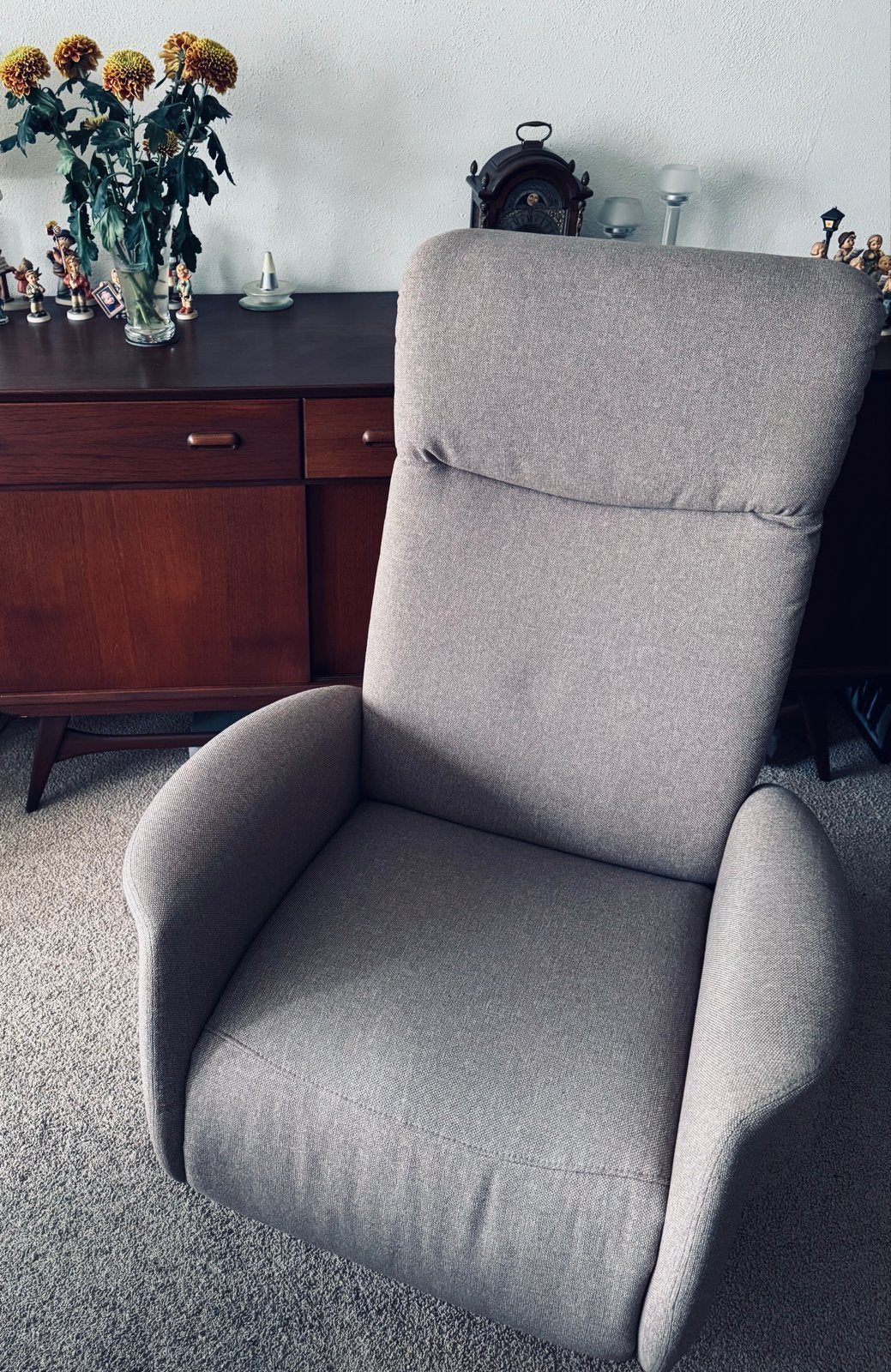 Elektrische relaxfauteuil met houten voet, Huis en Inrichting, Fauteuils, Ophalen, Zo goed als nieuw, Stof, 75 tot 100 cm