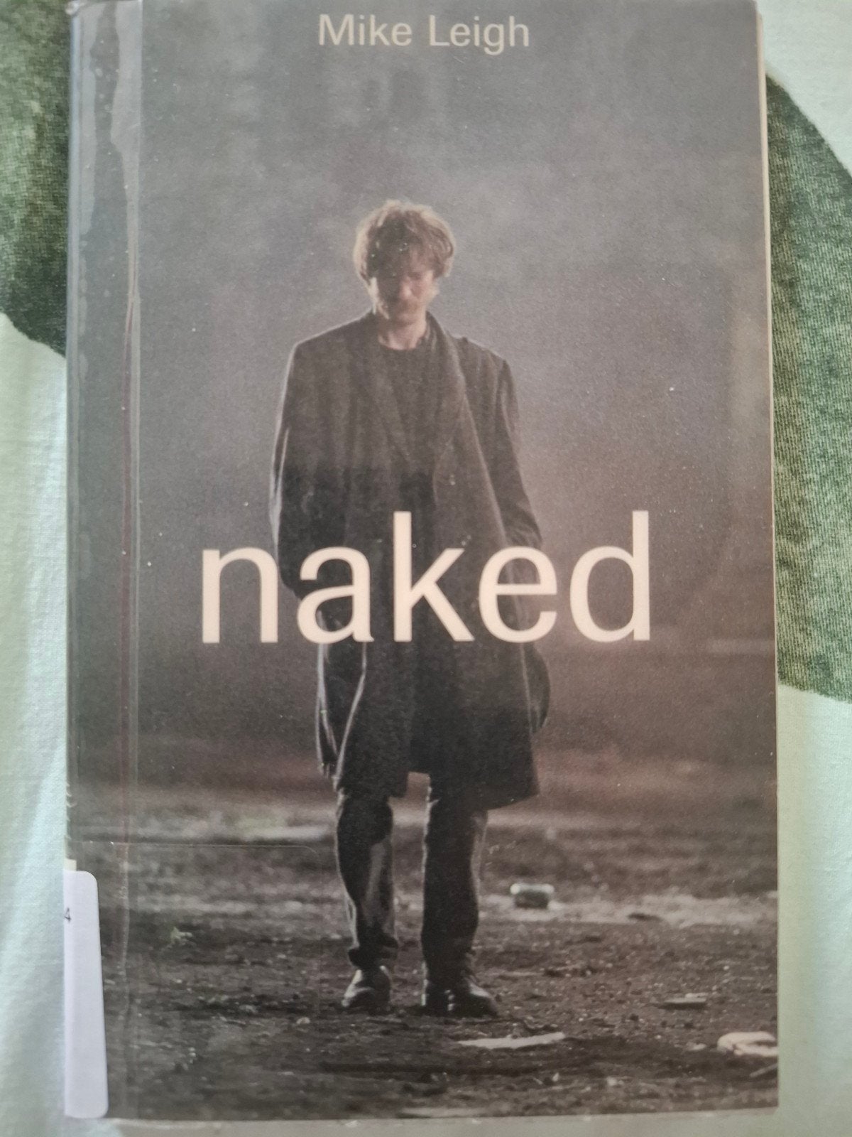 Boek (script) Naked Mike Leigh, Verzenden, Gelezen