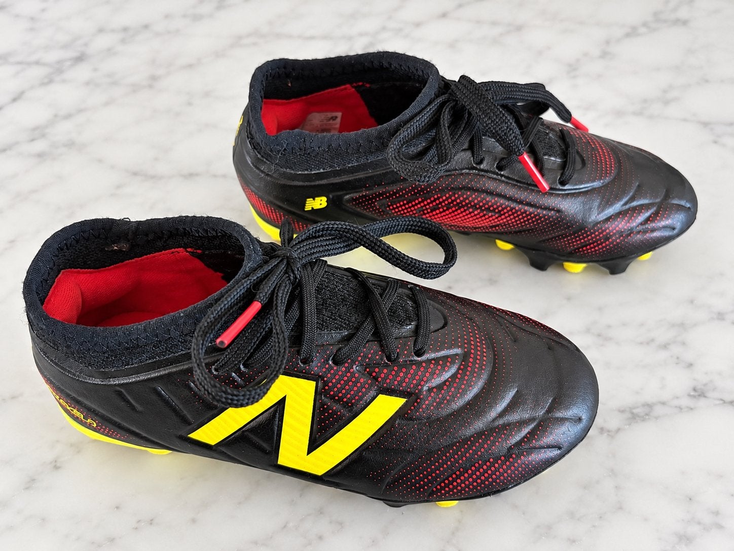 New Balance Tekela V5 voetbalschoenen kind – ZGAN – maat 29, Ophalen of Verzenden, Zo goed als nieuw, Jongetje of Meisje, Schoentjes