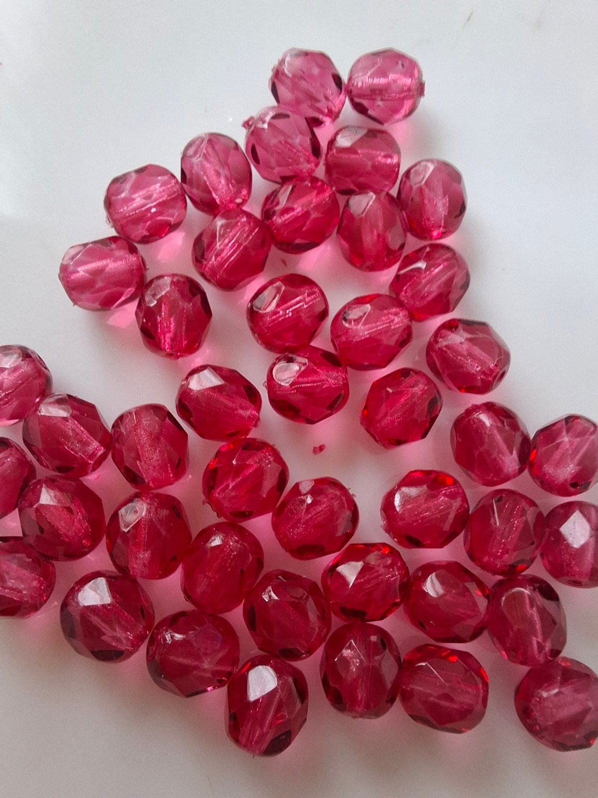 44 stuks 6 mm Tsjechische glaskralen roze kralen partij, Kraal, -, -, Nieuw