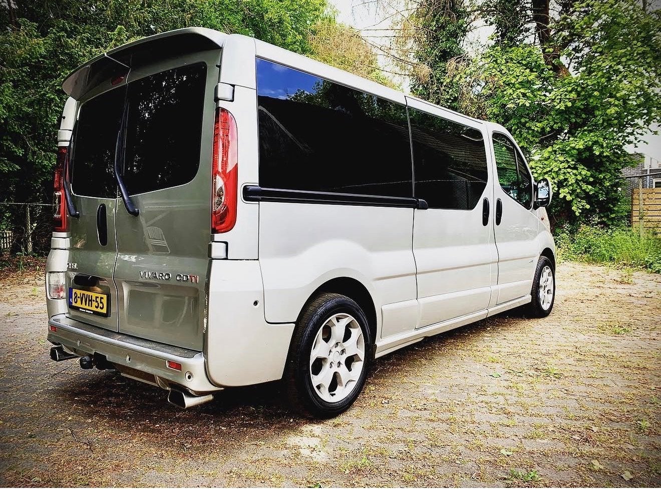Opel Vivaro VPC-line  camper 6 pers. Zitplaatsen op kenteken, 15 km/l, 1995 cc, 2000 kg, Diesel