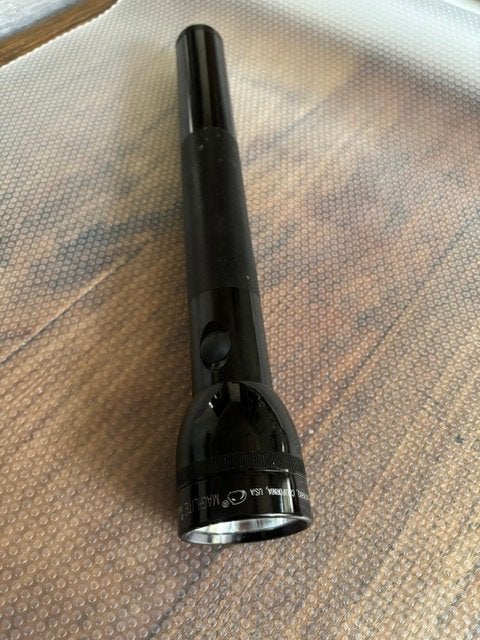 Goede MAG-LITE zaklamp 37,5 cm (!) 4 x D cell, USA, Ophalen of Verzenden, Gebruikt, Batterij