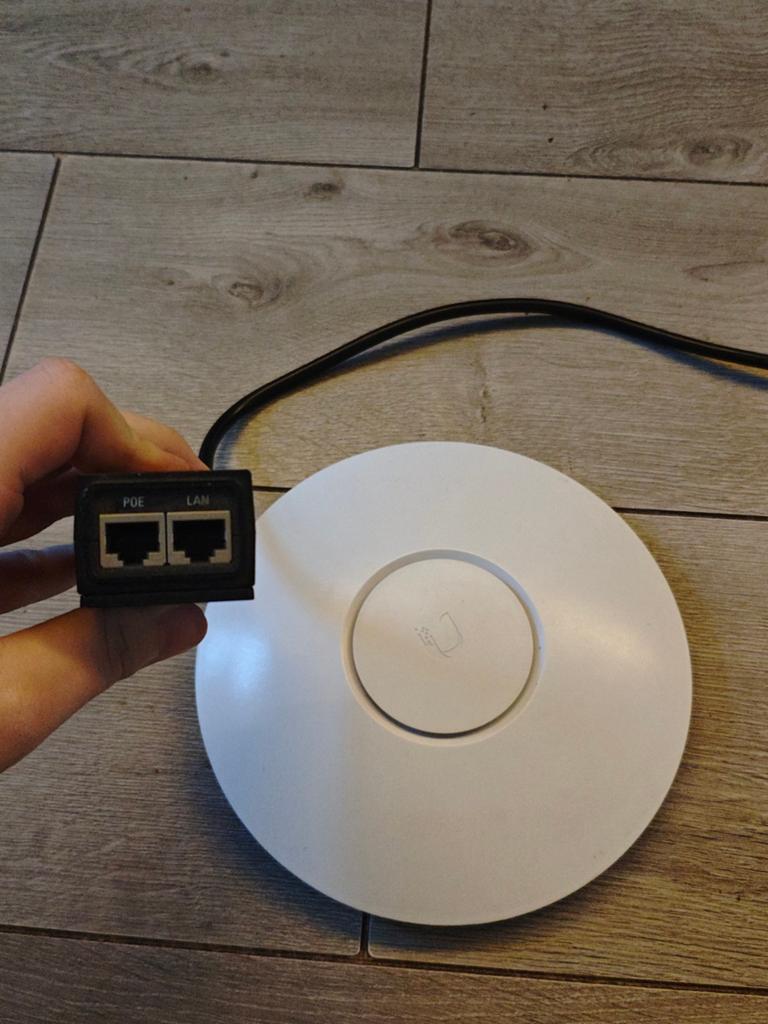 Ubiquiti UniFi AP AC Lite (UAP-AC-LR) met PoE-adapter, Ophalen, Gebruikt, Ubiquiti