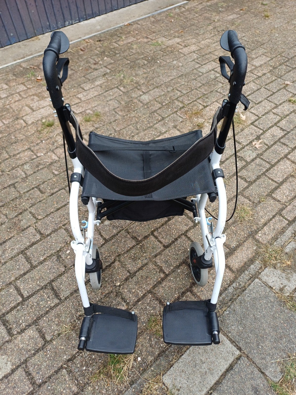 rolstoel rollator in 1 luchtbanden lichtgewicht, Ophalen of Verzenden, Duwrolstoel