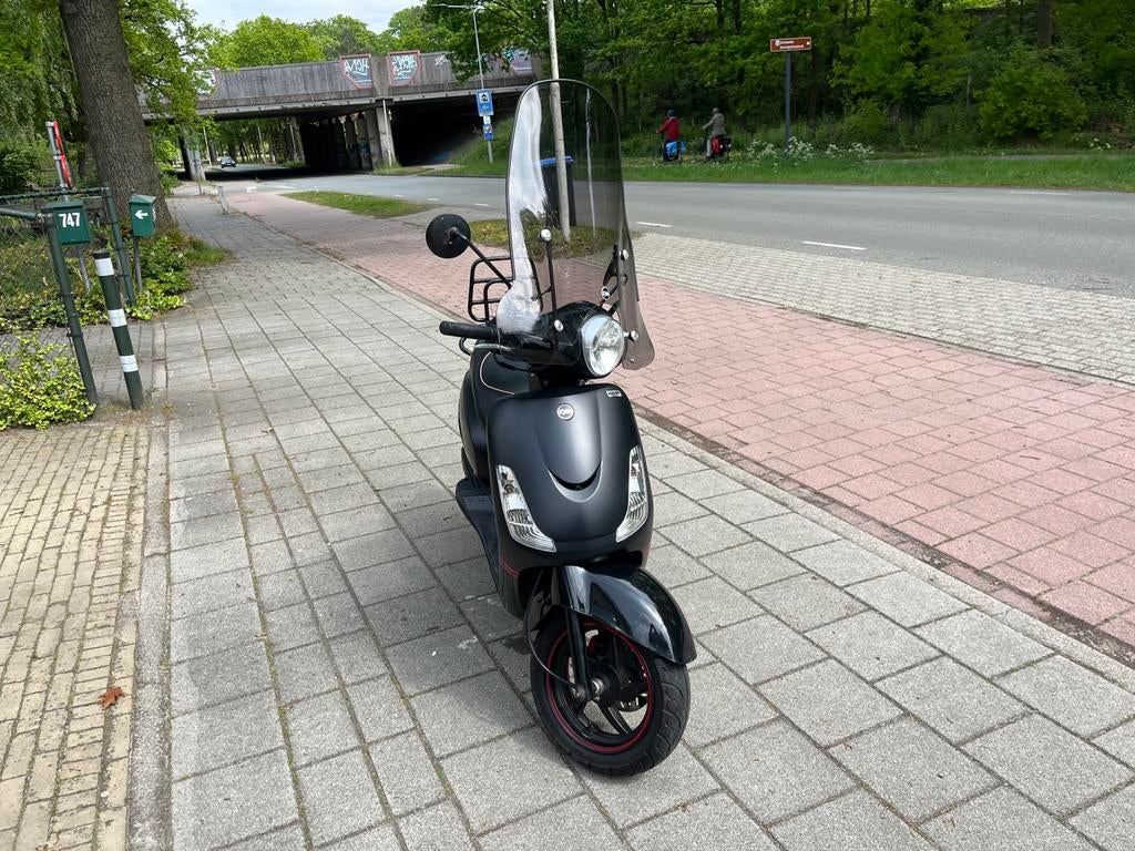 Nette Sym Fiddle 2 50S Edition - Dealer onderhouden, Ophalen of Verzenden, Zo goed als nieuw