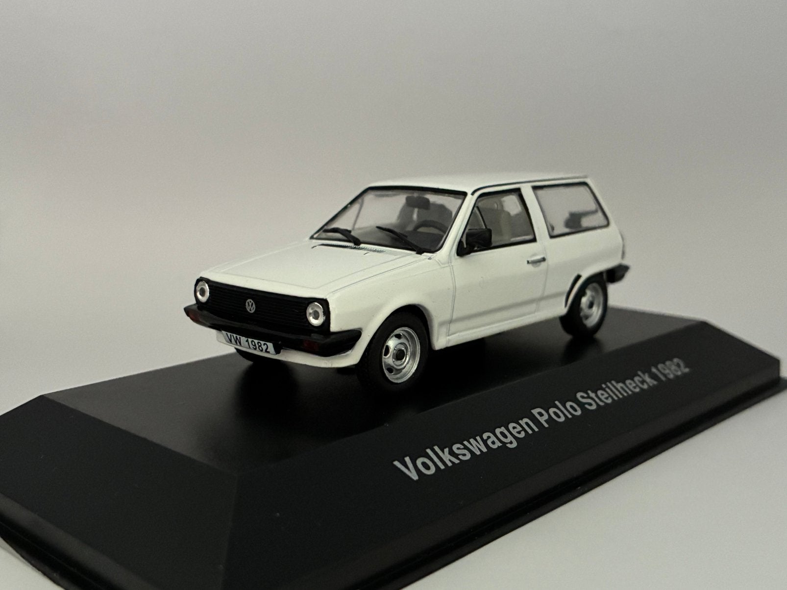Volkswagen Polo MK2 (Type 86C) 1982 - VW Dealer Edition, Ophalen of Verzenden, Nieuw, Auto, Overige merken