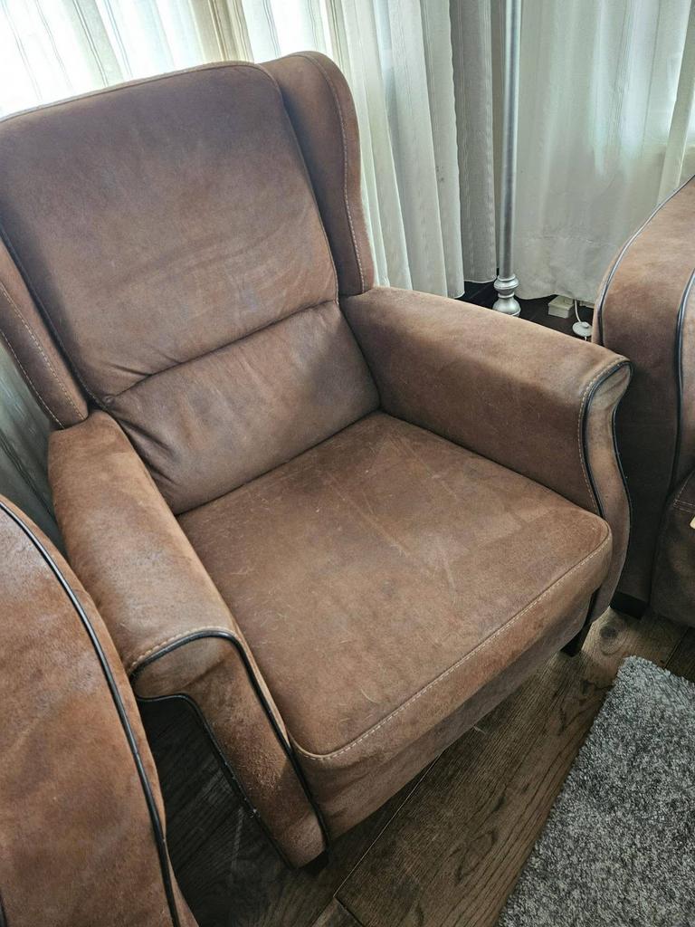 Suede fauteuil, Ophalen, Overige materialen, 75 tot 100 cm, Zo goed als nieuw