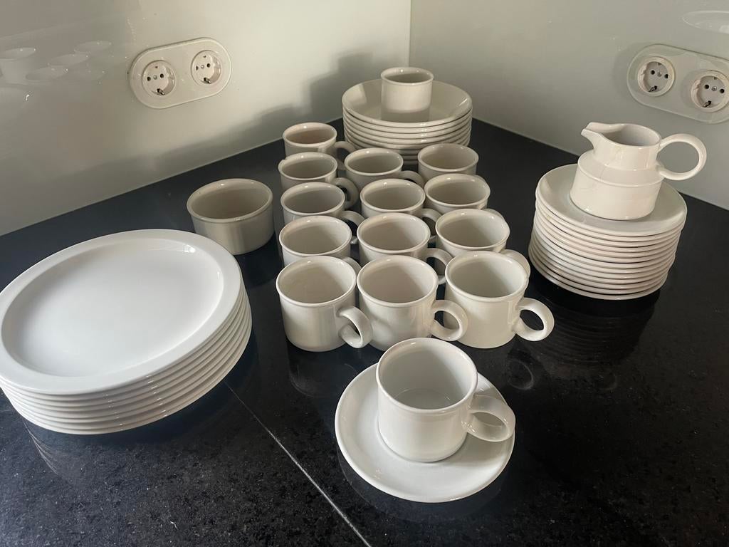 Midwinter Stonehenge servies, Ophalen