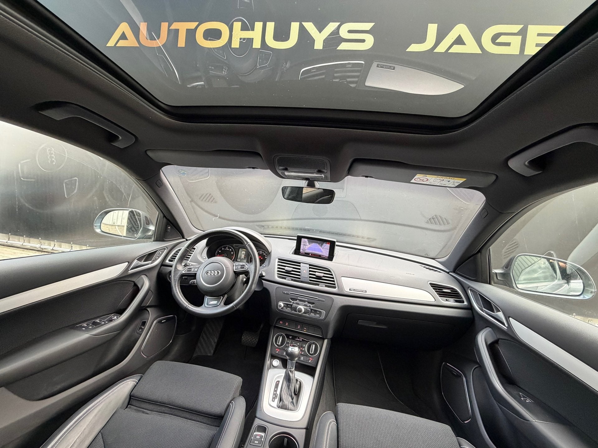 Audi Q3 2.0 TFSI Quattro Pano Dodehoek Camera Elek.Stoel Key, Automaat, Gebruikt, 4 cilinders, Leder en Stof