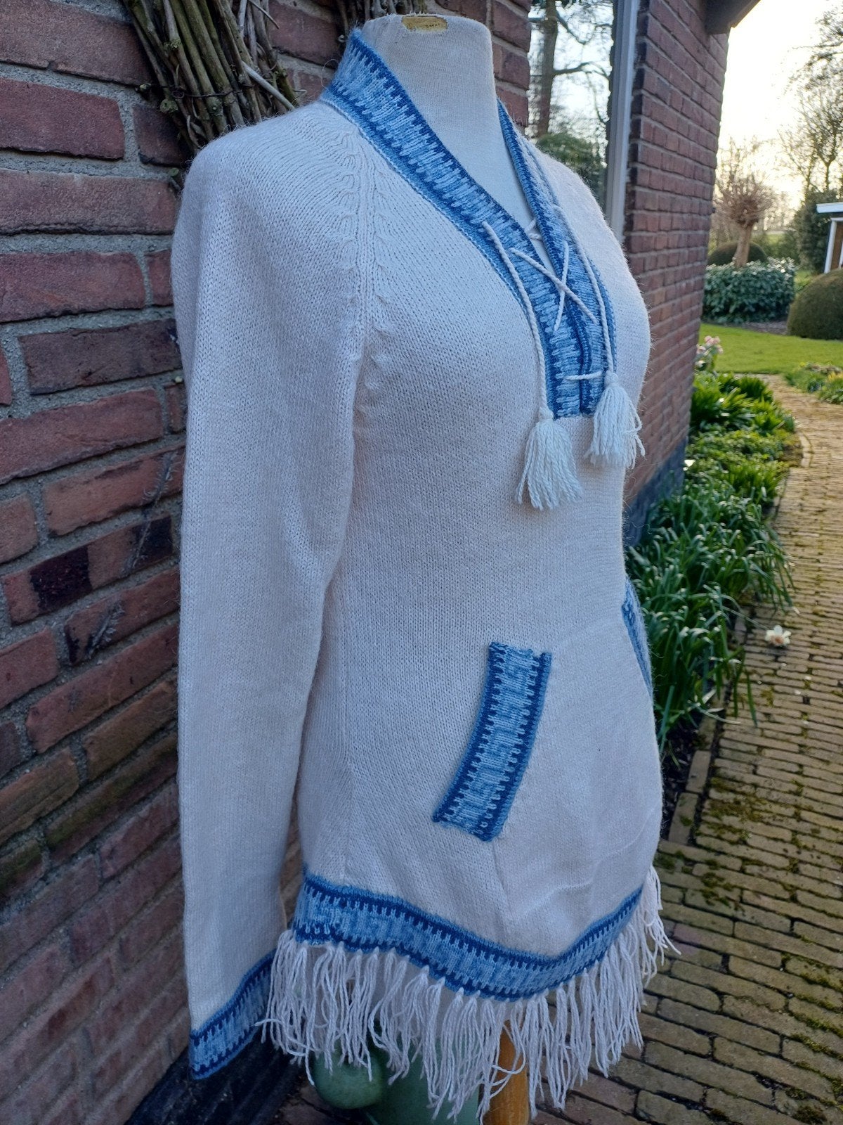 Lange wollen trui in poncho stijl - Maat S 36, Wit, Ophalen of Verzenden, Zo goed als nieuw, Maat 36 (S)