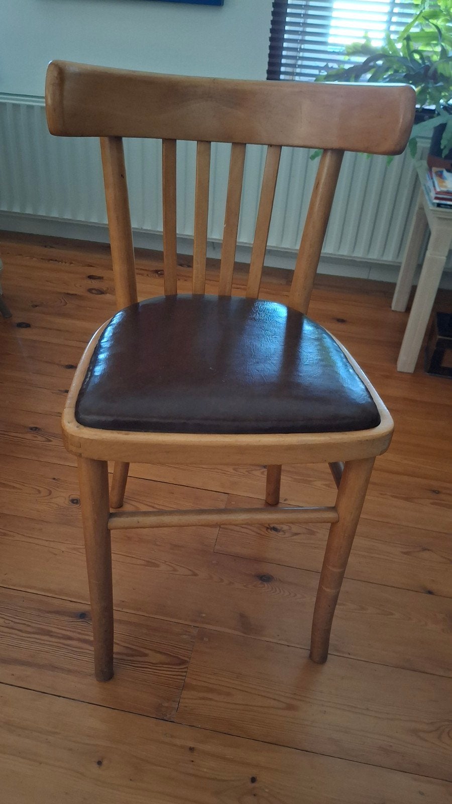 Vintage keukenstoel met skai bekleding - Goede staat, Gebruikt, Bruin, Vintage, Eén