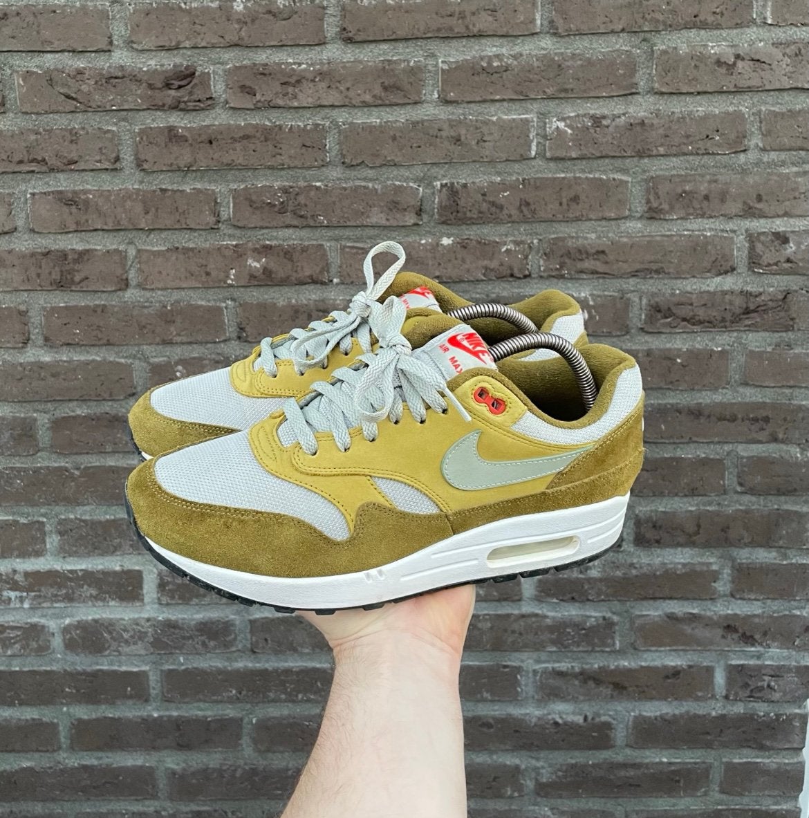Nike Air Max 1 Premium Retro Curry, Kleding | Heren, Schoenen, Zo goed als nieuw, Sneakers of Gympen, Overige kleuren, Ophalen of Verzenden